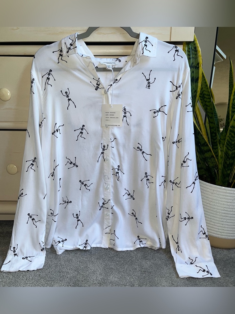 NWT Beachlunchlounge collection button-down “ skeleton prom” shirt M